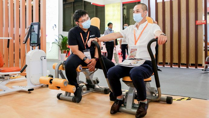 智慧養(yǎng)老成未來趨勢，“黑科技”頻現(xiàn)上海老博會(圖1)